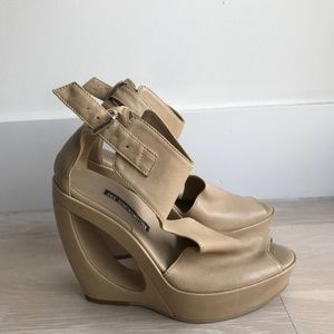 Ann Demeulemeester Tan Platform Cutout wedges EU37
